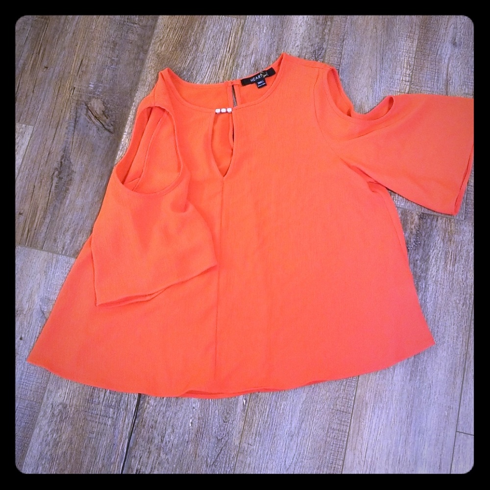 HeartSoul | Cold Shoulder Top | Small